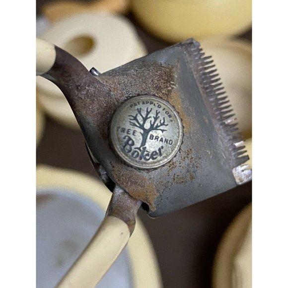 Butterscotch CELLULOID/BAKELITE VANITY DRESSER Clock Shaver Mirror Frame + More - Picture 5 of 12